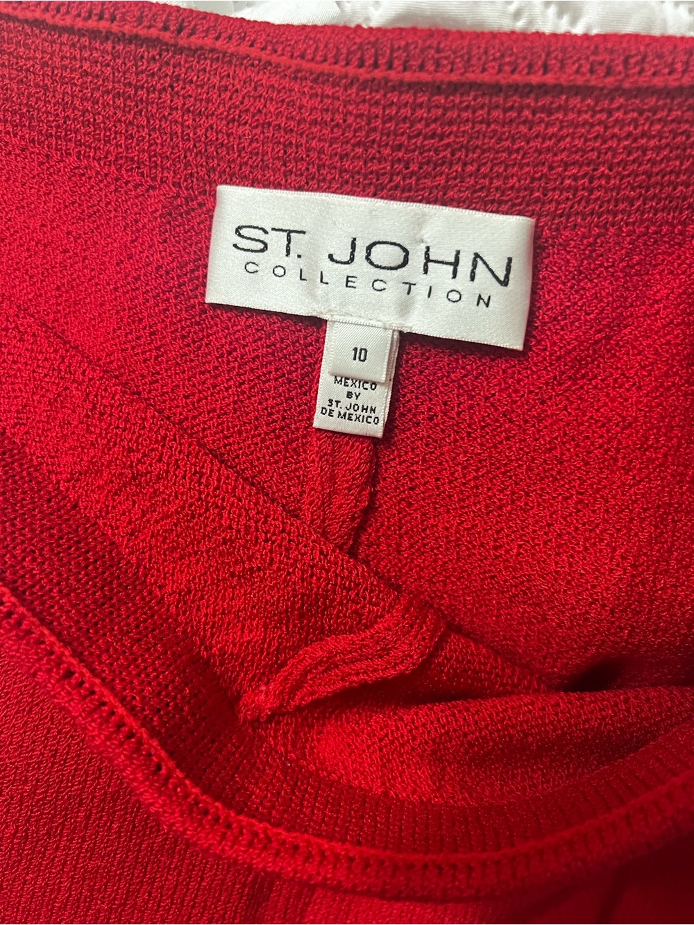 St. John Collections Red Santana Knit
Wide-Leg 10 Medium - Picture 3 of 14